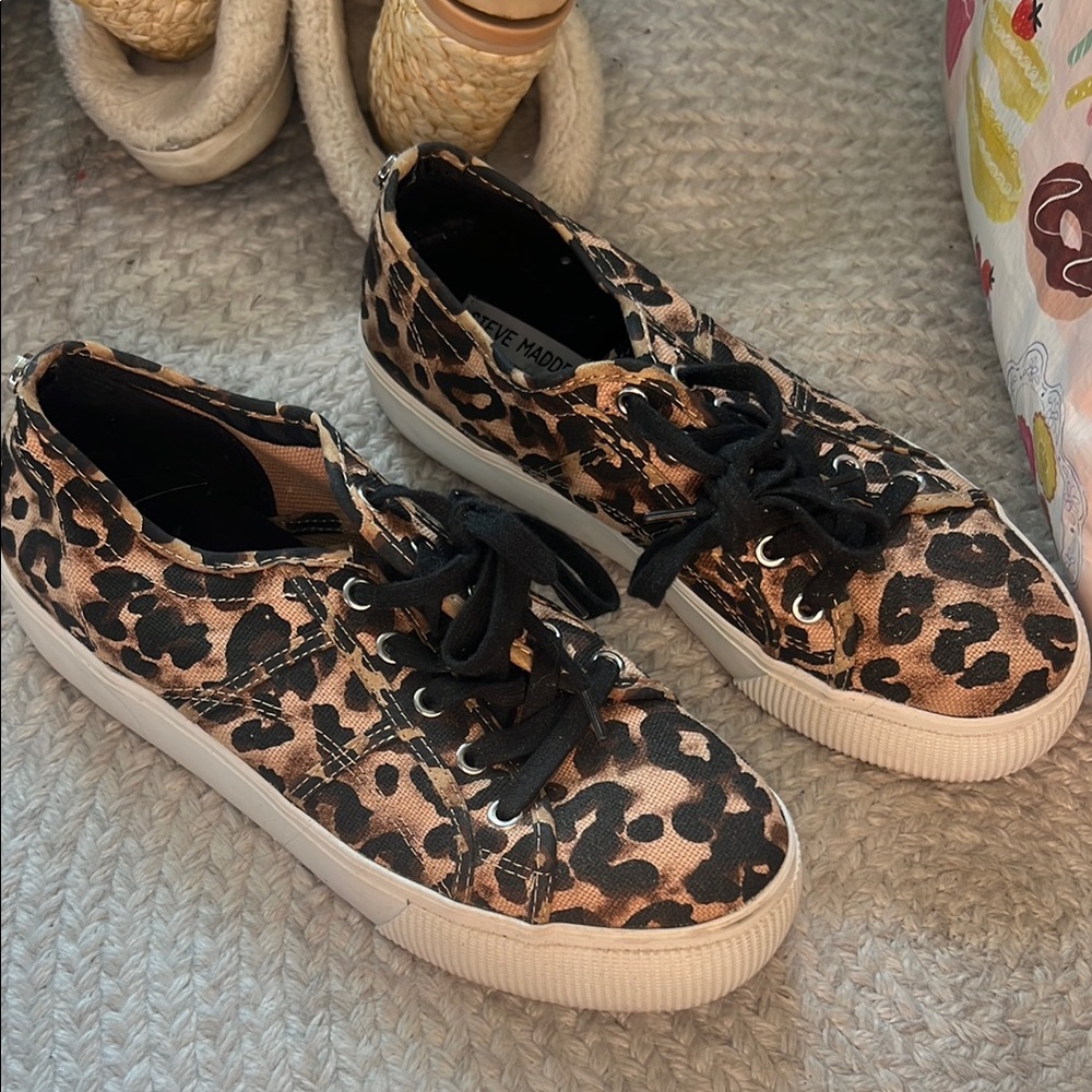 Steve Madden Brown and Black Sneakers